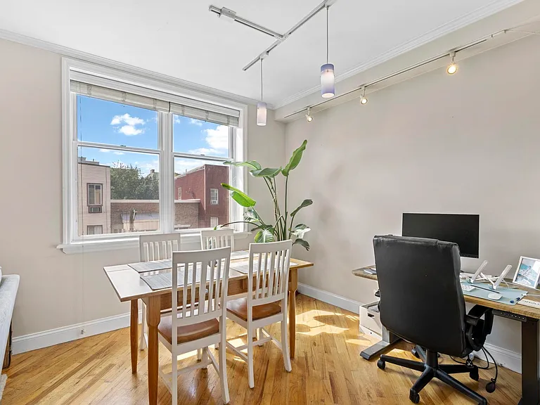321 Monroe St #4 — Photo 8