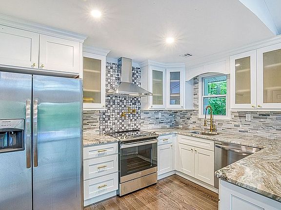 2nd image of 29 Clover Dr