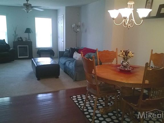4th image of 53085 Providence Dr