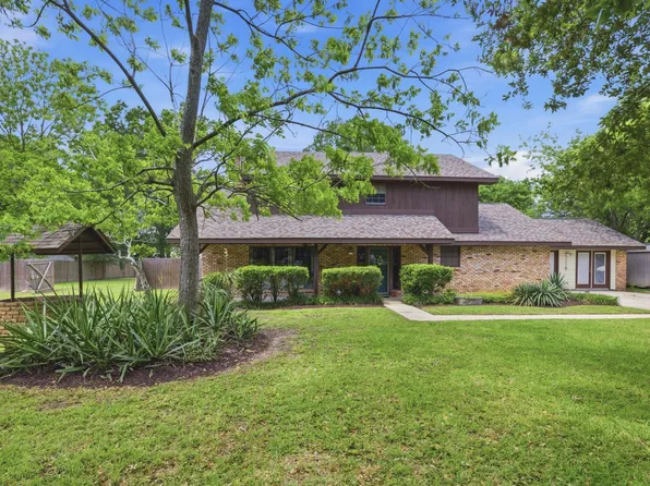 406 S Lightner Ave, Iowa, LA 70647