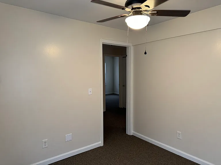 435 Brooks Ave #UP — Photo 23