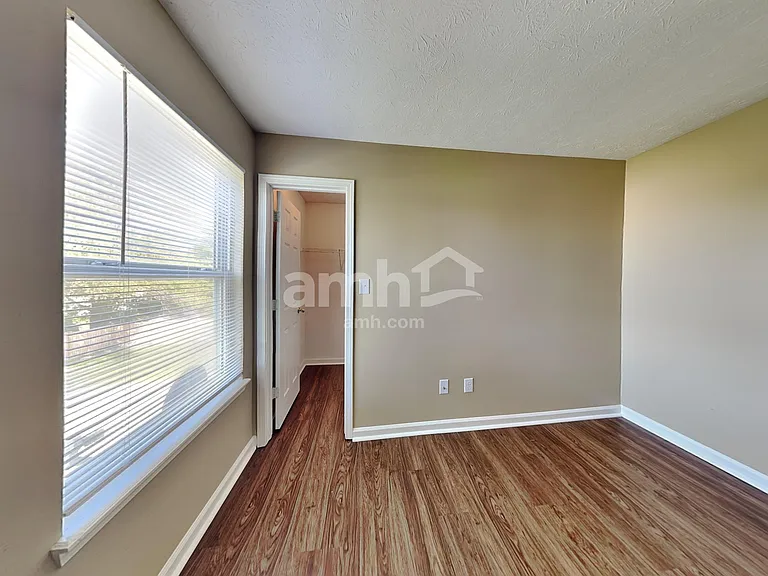 5666 Congressional Pl — Photo 14