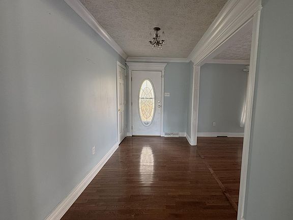 4th image of 272 Hawk Creek Rd