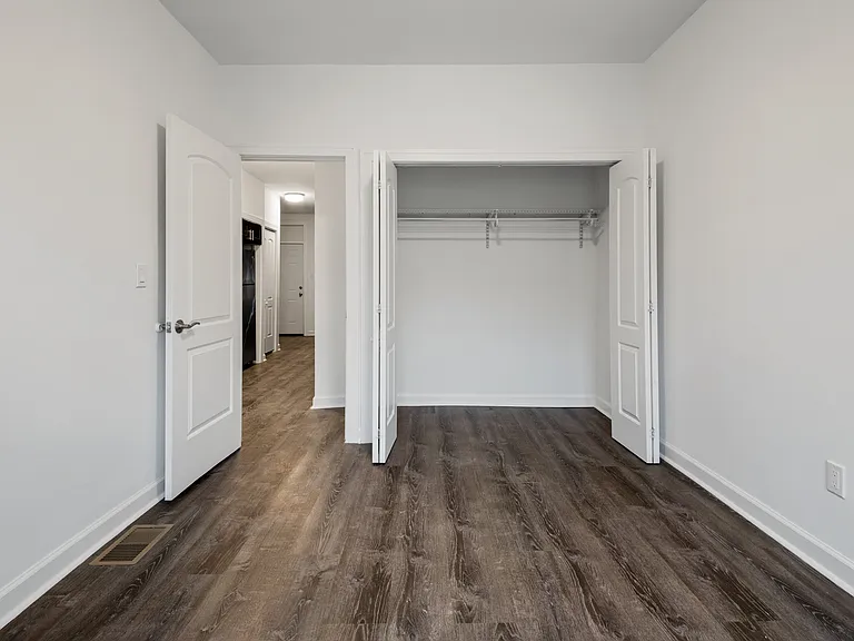 1904 N Whipple St #101 — Photo 16