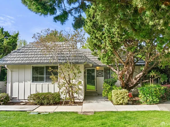 21 Willow Rd APT 46, Menlo Park, CA 94025
