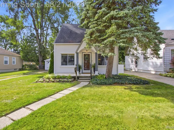 1383 Princeton Rd, Berkley, MI 48072