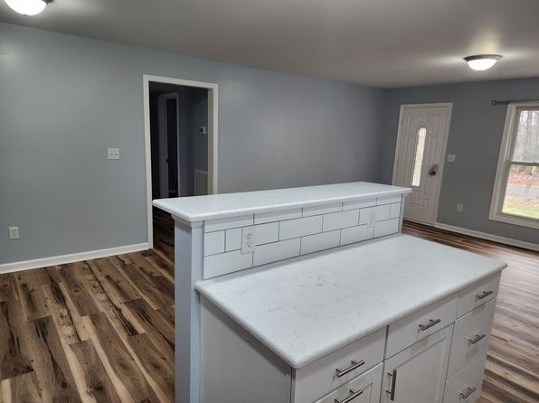 203 Inman Rd