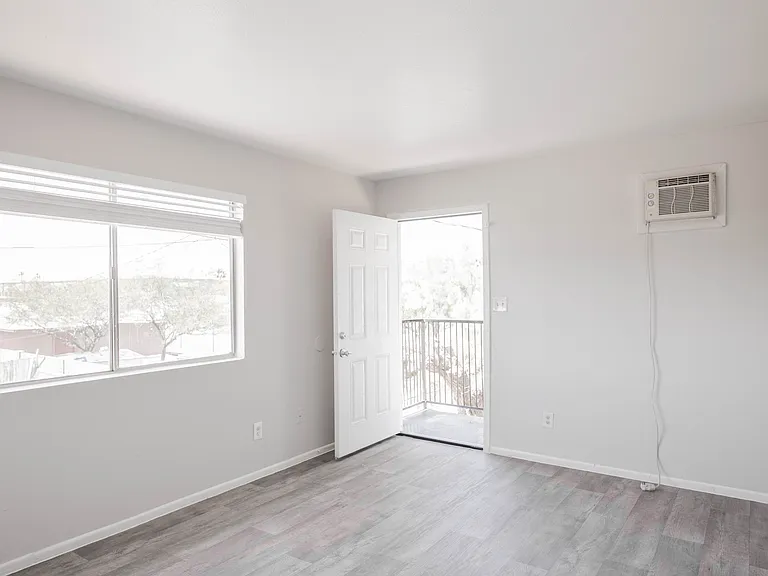 622 N 30th Pl Unit 1 Phoeniix, Az — Photo 6