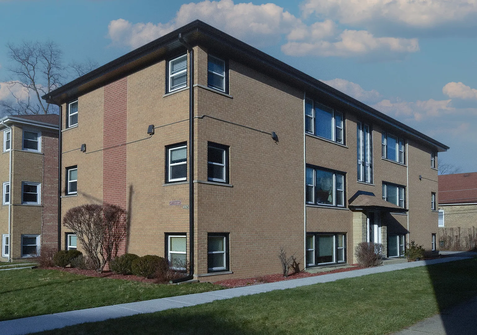 2 bed, 1000 sqft, $1,600 — Photo 1
