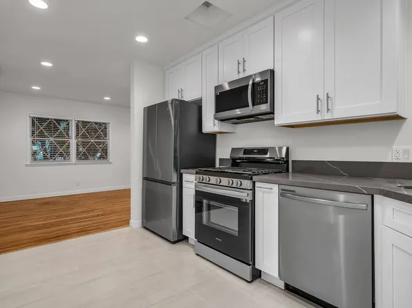 2826 Avenel St #3, Los Angeles, CA 90039