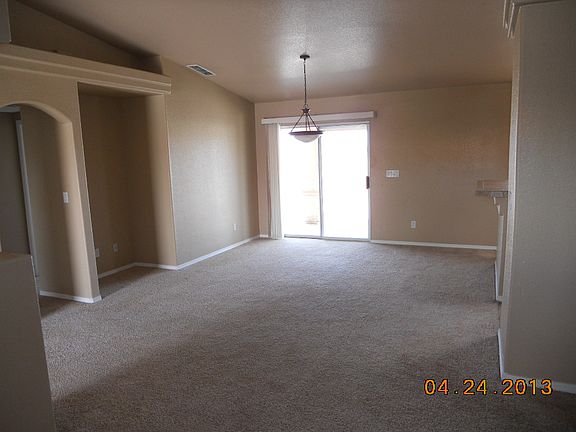 2 DINING ROOM_04262013