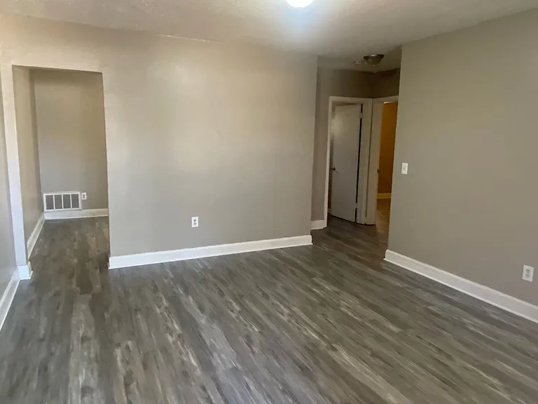 731 Winston Rd — Photo 14