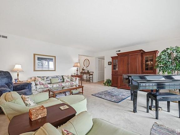 5th image of 4501 N Wheeling Ave #2-205