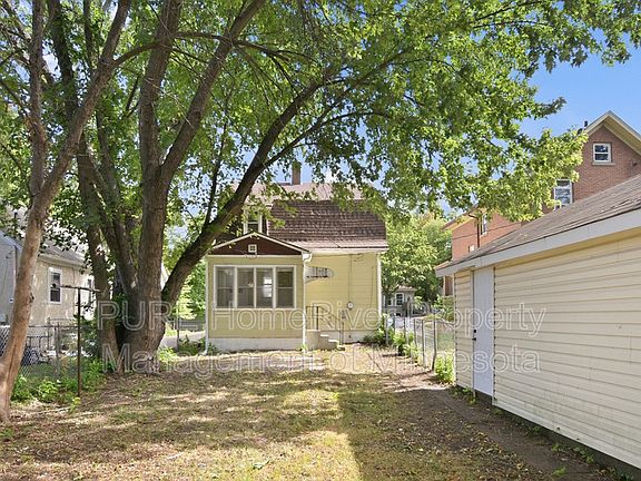 3rd image of 1043 Matilda St
