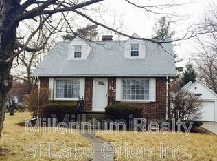 113 Dennison St, Oxford, MI 48371