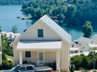 134 E Harbor View Ln #B, La Follette, TN 37766