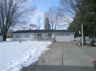 1852 Flanders Rd, Charlotte, MI 48813