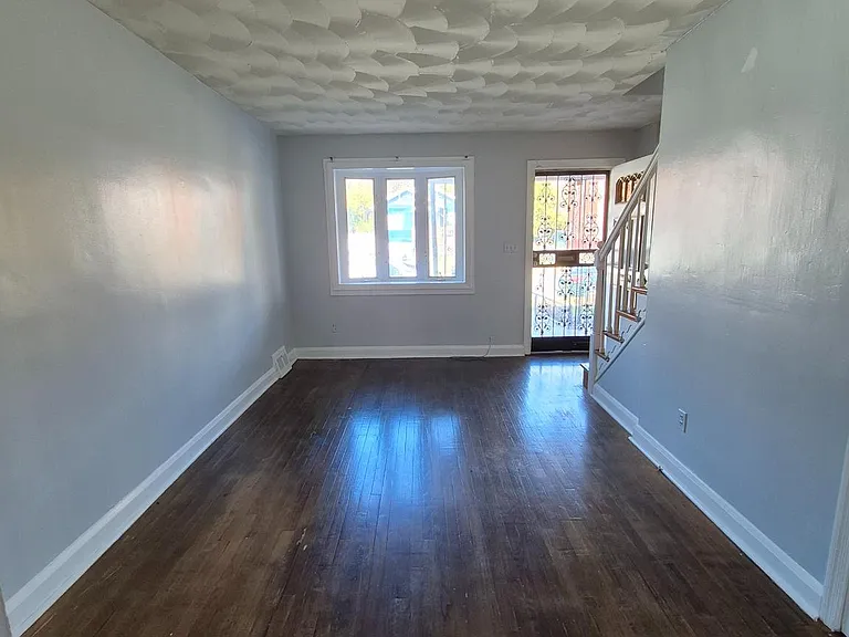2863 Edgecombe Cir S — Photo 4