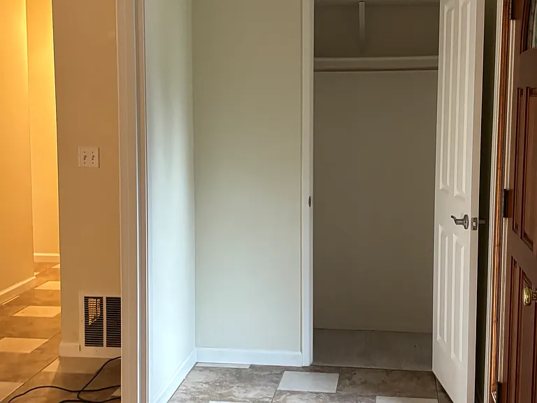 418 Aragon Pl — Photo 8
