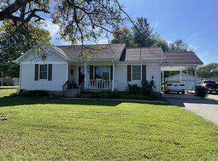 831 Akersville Rd, Lafayette, TN 37083