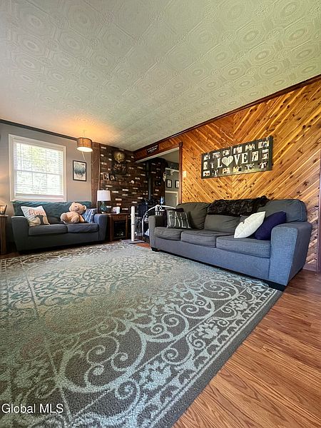 5th image of 172 Butler Road