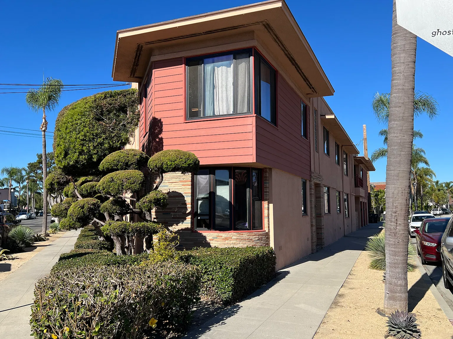 2 bed, 800 sqft, $2,550 — Photo 1