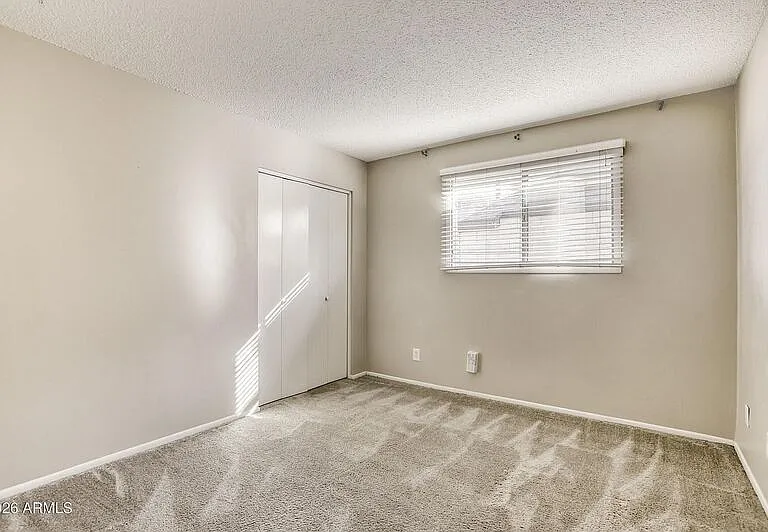 921 E Campus Dr — Photo 7