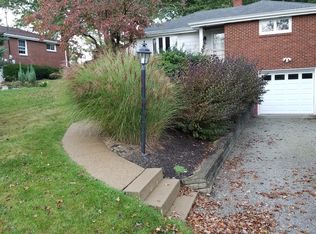 9128 Cromwell Dr, Pittsburgh, PA