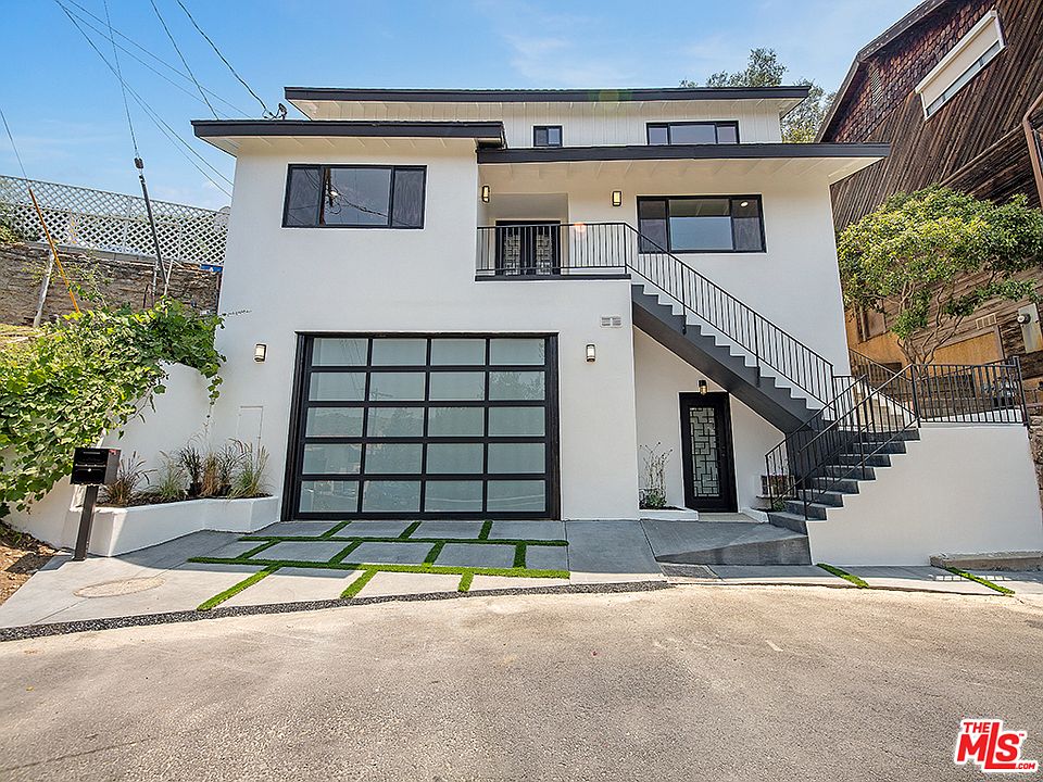 1st image of 2856 El Roble Dr