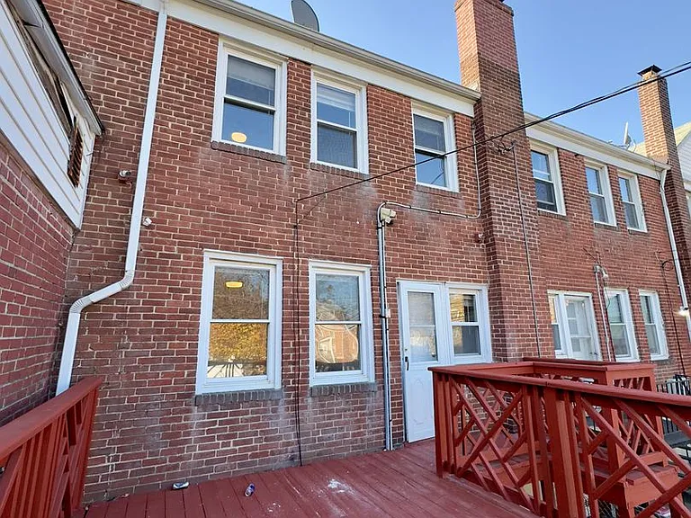2959 Liberty Pkwy — Photo 3