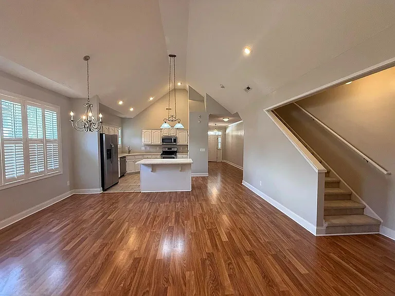 3225 Mayflower Ln — Photo 22