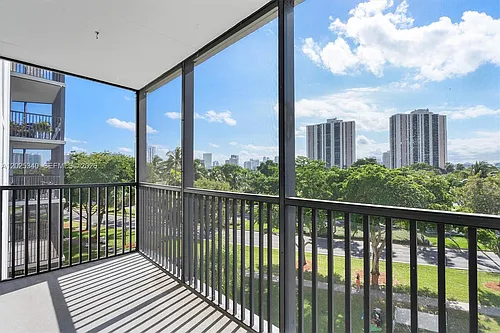 3101 N Country Club Dr Photo 1