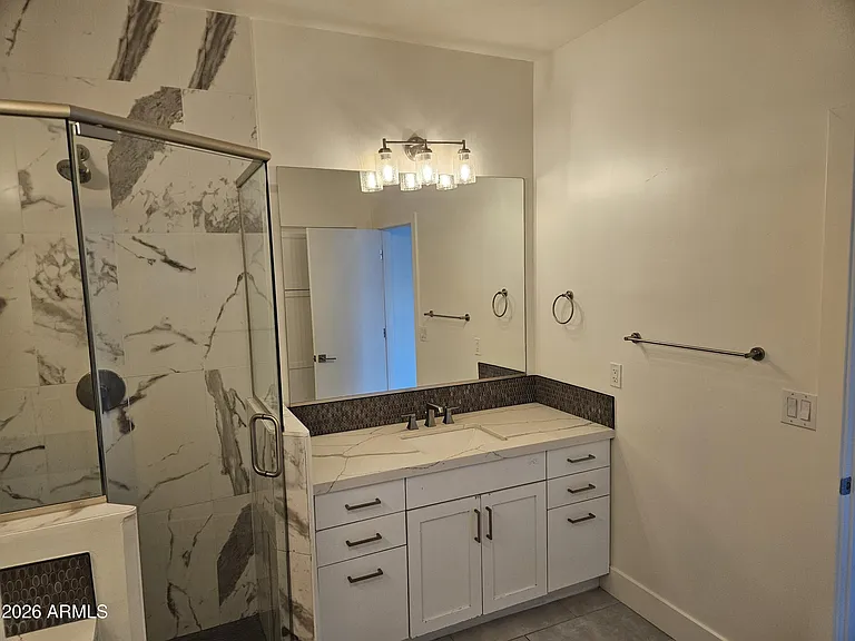 264 S Roosevelt St — Photo 30