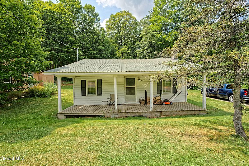2nd image of 1253 Thompsons Lake Road