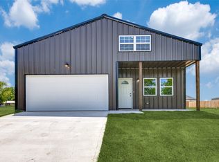 317 N Main St, Randolph, TX 75475