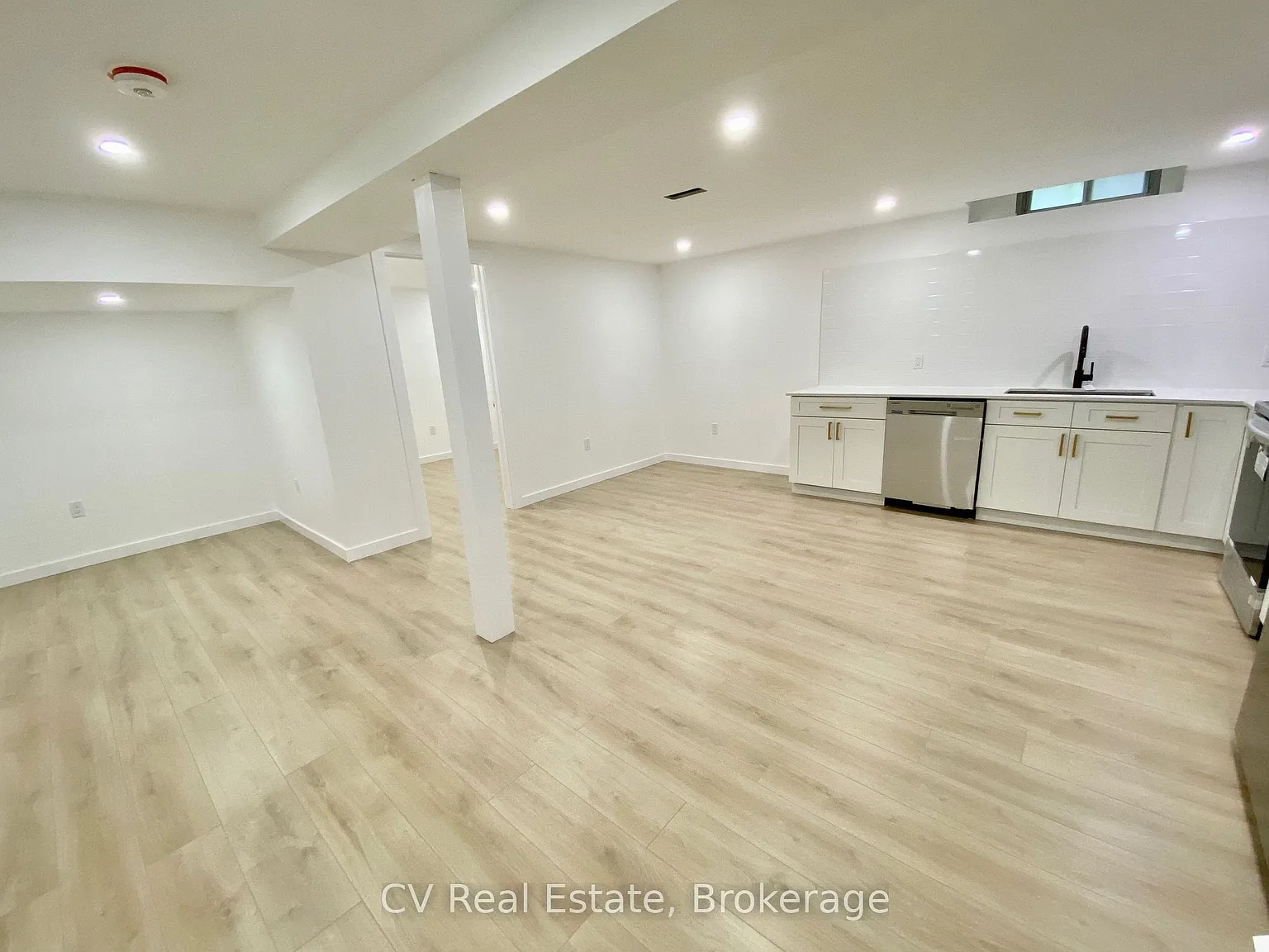 2 bed, $2,400 — Photo 2