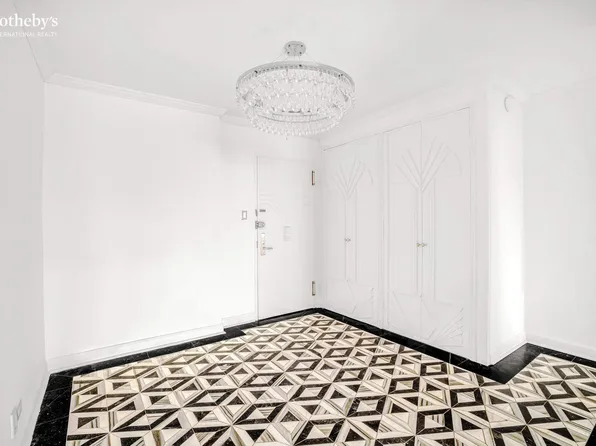 300 East 40th Street 32K image 16 of 16