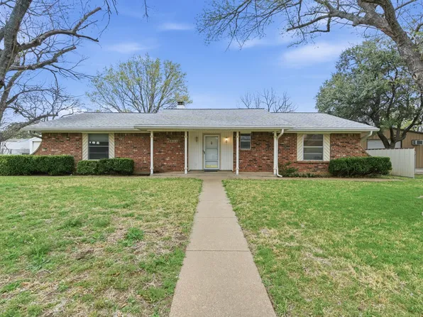 8832 Herman St, White Settlement, TX 76108