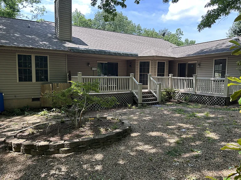 129 Ivy Ln — Photo 26