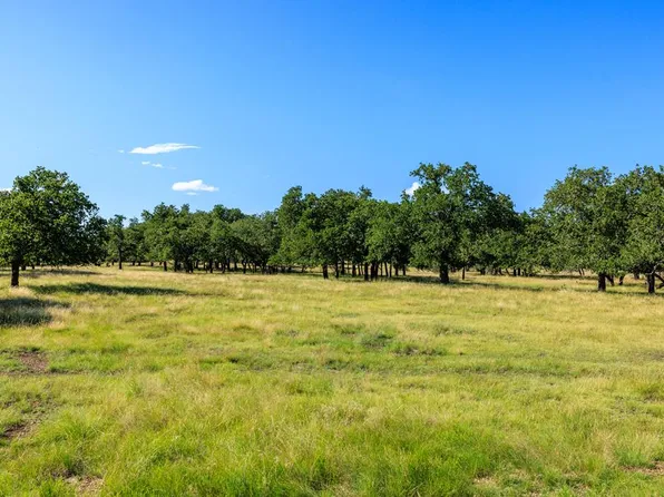 4 Kopper Kettle Ln, Fredericksburg, TX 78624