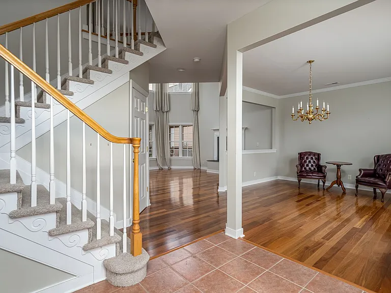 421 Suri Dr — Photo 7