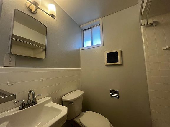 3rd image of 5123 Del Monte Dr APT 6