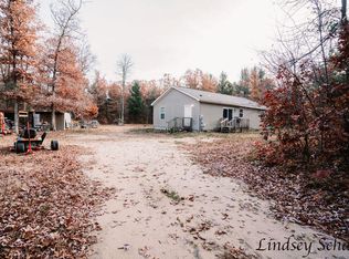 9060 E 48th St, Newaygo, MI 49337