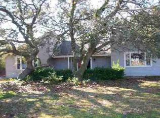 413 Lewis Dr, Carolina Beach, NC 28428