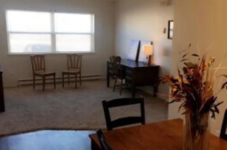611 SW Bishop Rd #1 — Photo 5