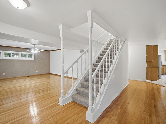 2nd image of 114 N Lancaster St