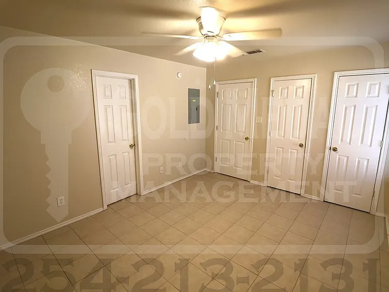 3402 Hereford Ln — Photo 16