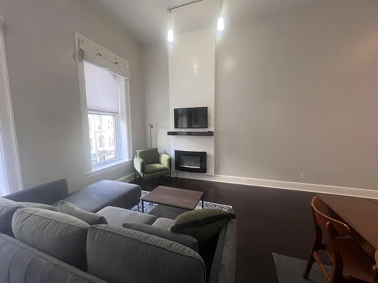 715 N Milwaukee St #302 — Photo 12