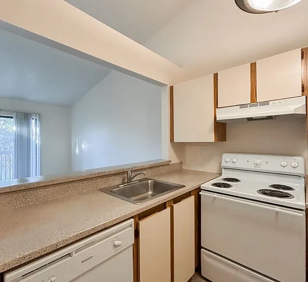 Stone Creek Apartments Beaverton — Photo 70