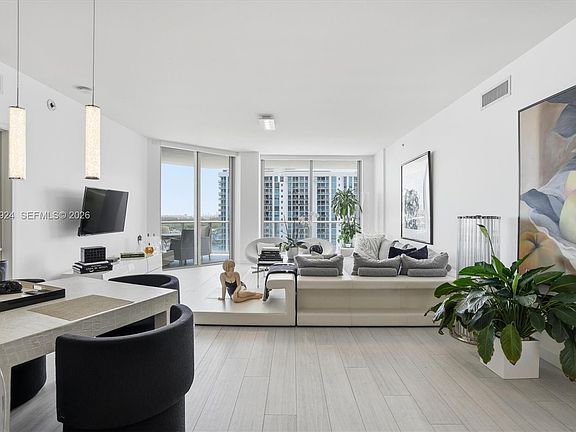 4th image of 17301 Biscayne Blvd APT 1905